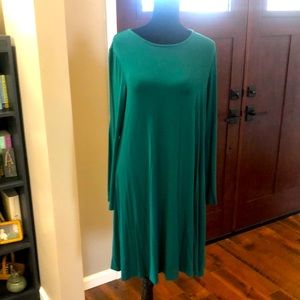 Old Navy knit dress, dark green, long sleeve, size medium.